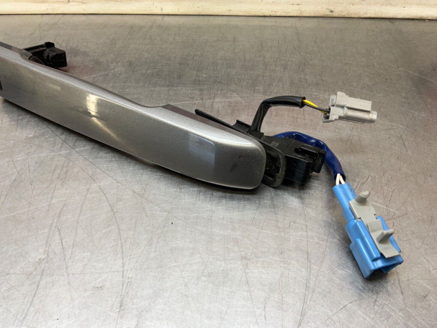 2009 Infiniti V36 G37 Passenger Right Front Exterior Door Handle OEM 12BAWFE - On Point Parts Inc