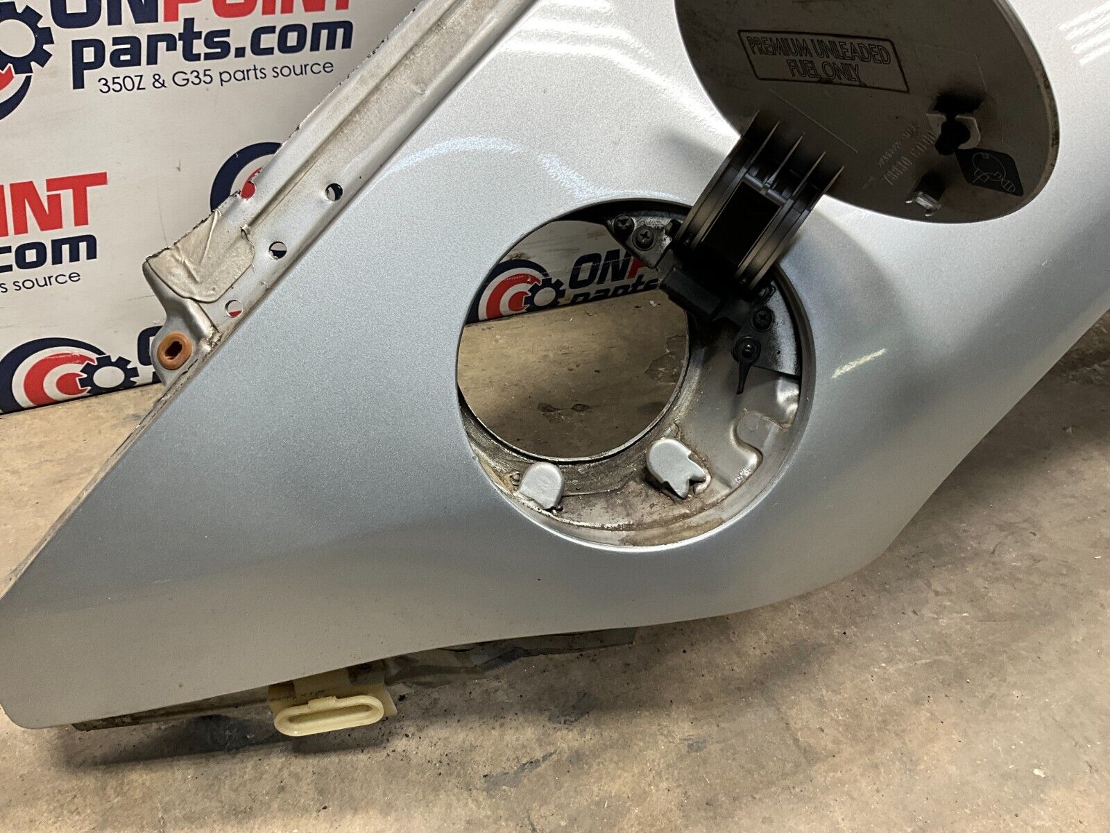 2004 Nissan Z33 350Z Passenger Right Rear Fender Quarter Panel OEM 22BLCF5 - On Point Parts Inc