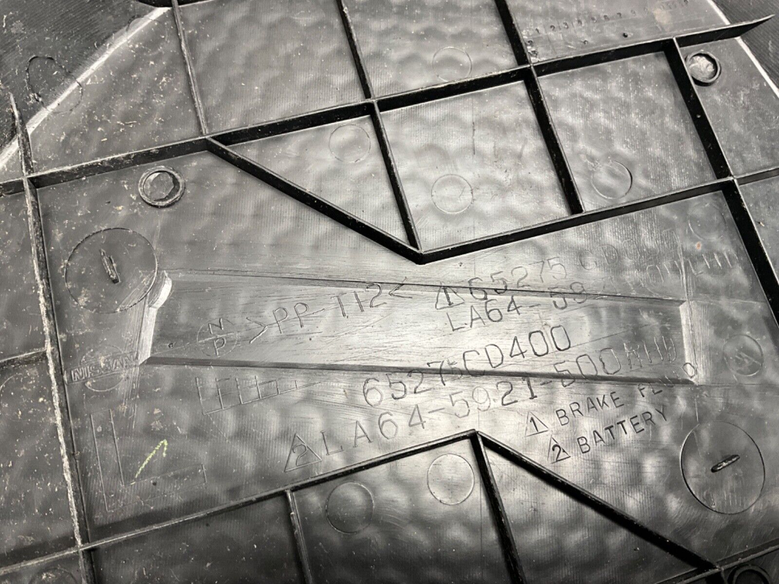 2007 Nissan Z33 350Z Brake Fluid Cover Trim OEM 25BBMF3 - On Point Parts Inc