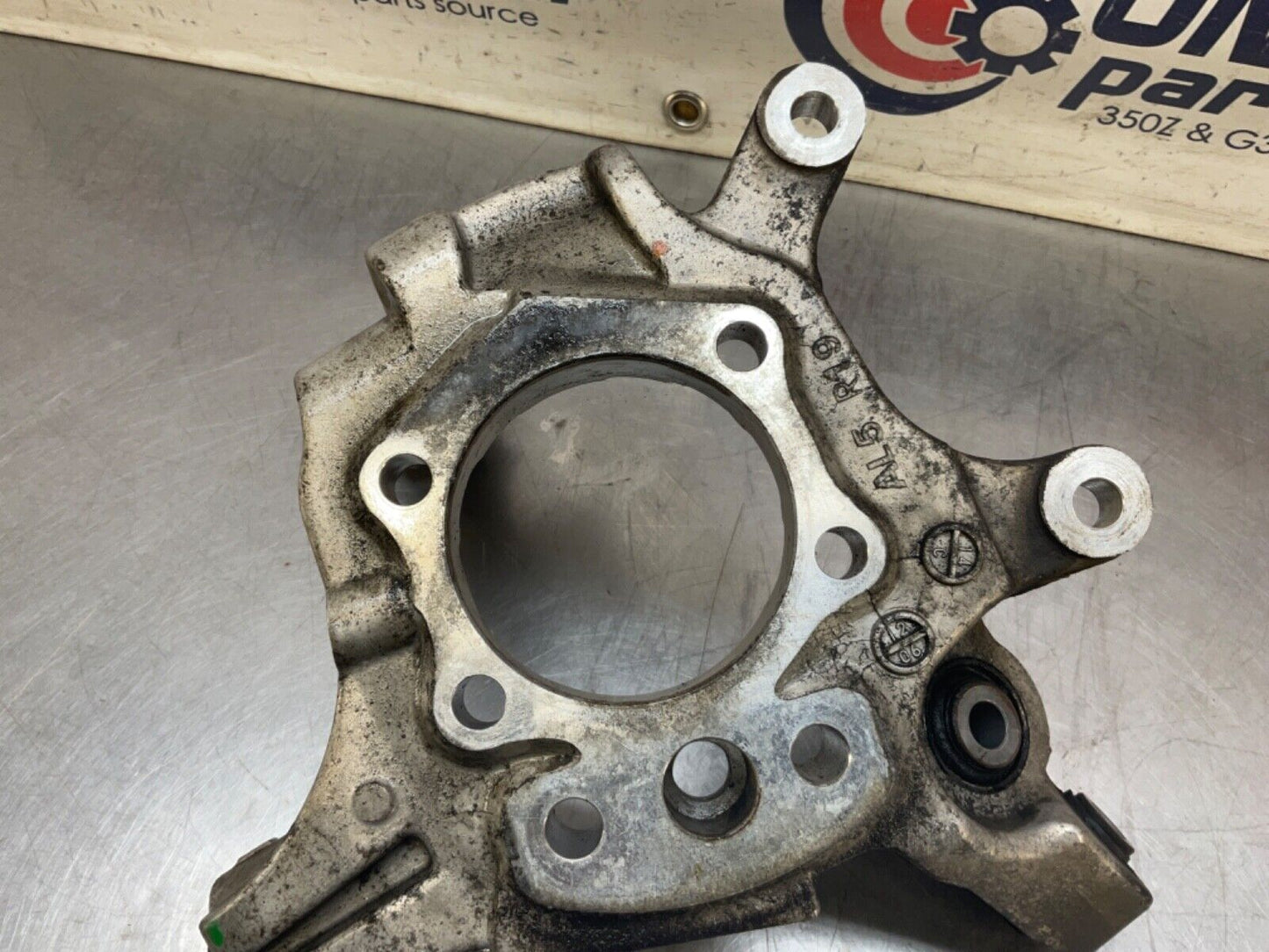 2007 Nissan Z33 350Z Passenger Rear Suspension Knuckle Axle Housing OEM 25BBMFK - On Point Parts Inc