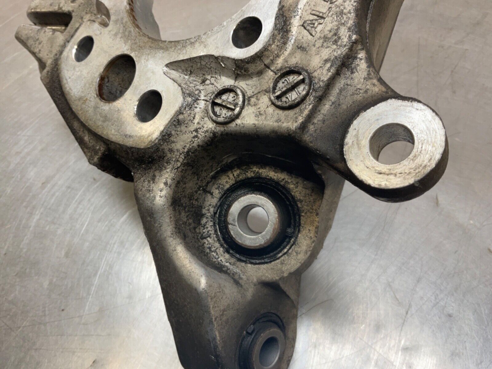 2007 Nissan Z33 350Z Passenger Rear Suspension Knuckle Axle Housing OEM 25BBMFK - On Point Parts Inc