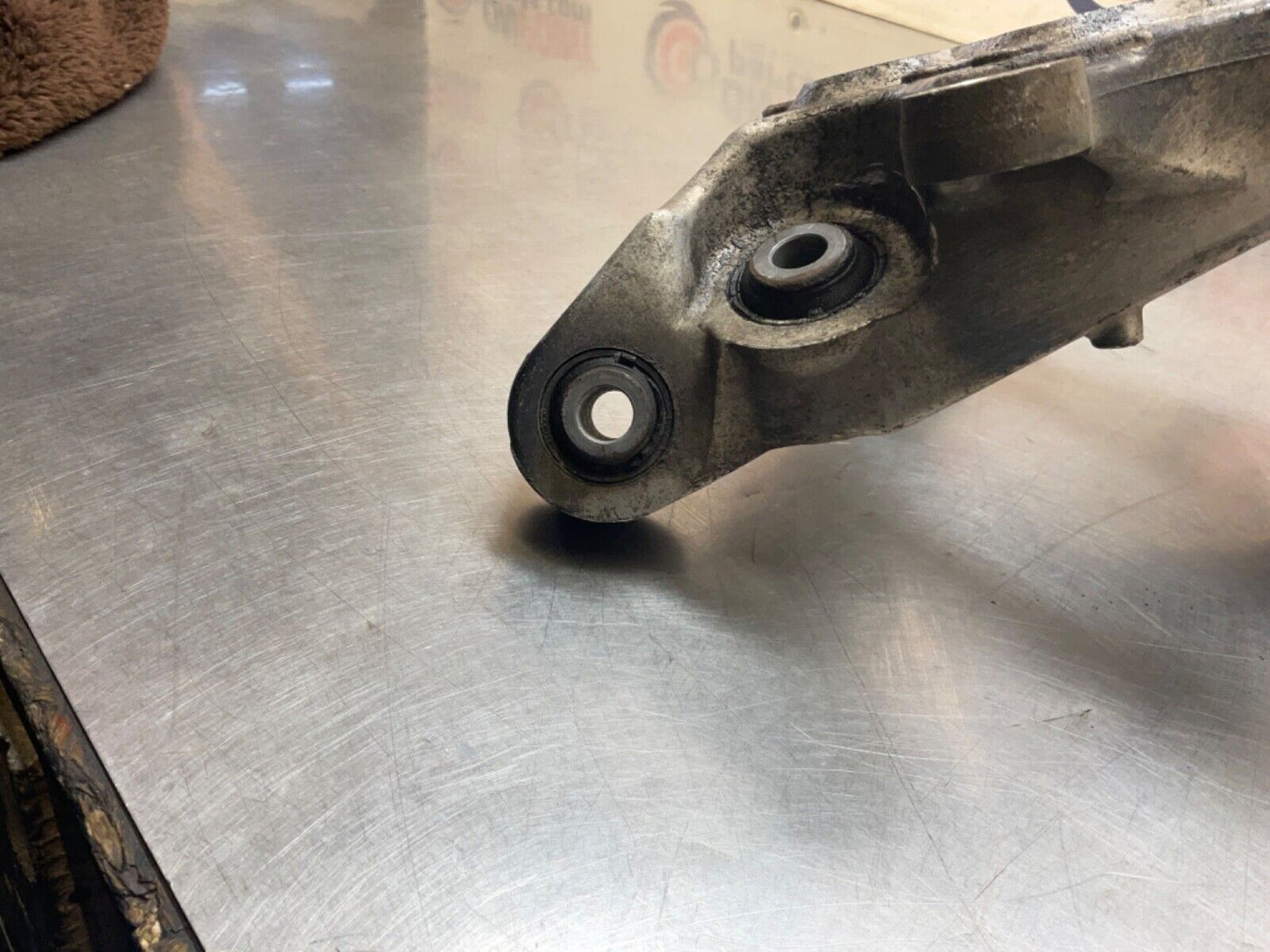 2007 Nissan Z33 350Z Passenger Rear Suspension Knuckle Axle Housing OEM 25BBMFK - On Point Parts Inc