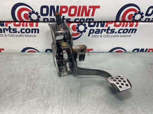 2007 Nissan Z33 350Z 6MT Manual Clutch Pedal  and Bracket OEM 25BBMFK - On Point Parts Inc