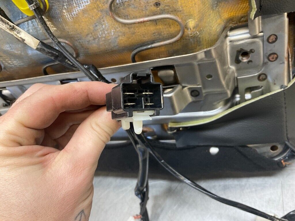 2008 Nissan Z33 350Z Passenger Right Leather Powered Seat Cushion OEM 24BBTF9 - On Point Parts Inc