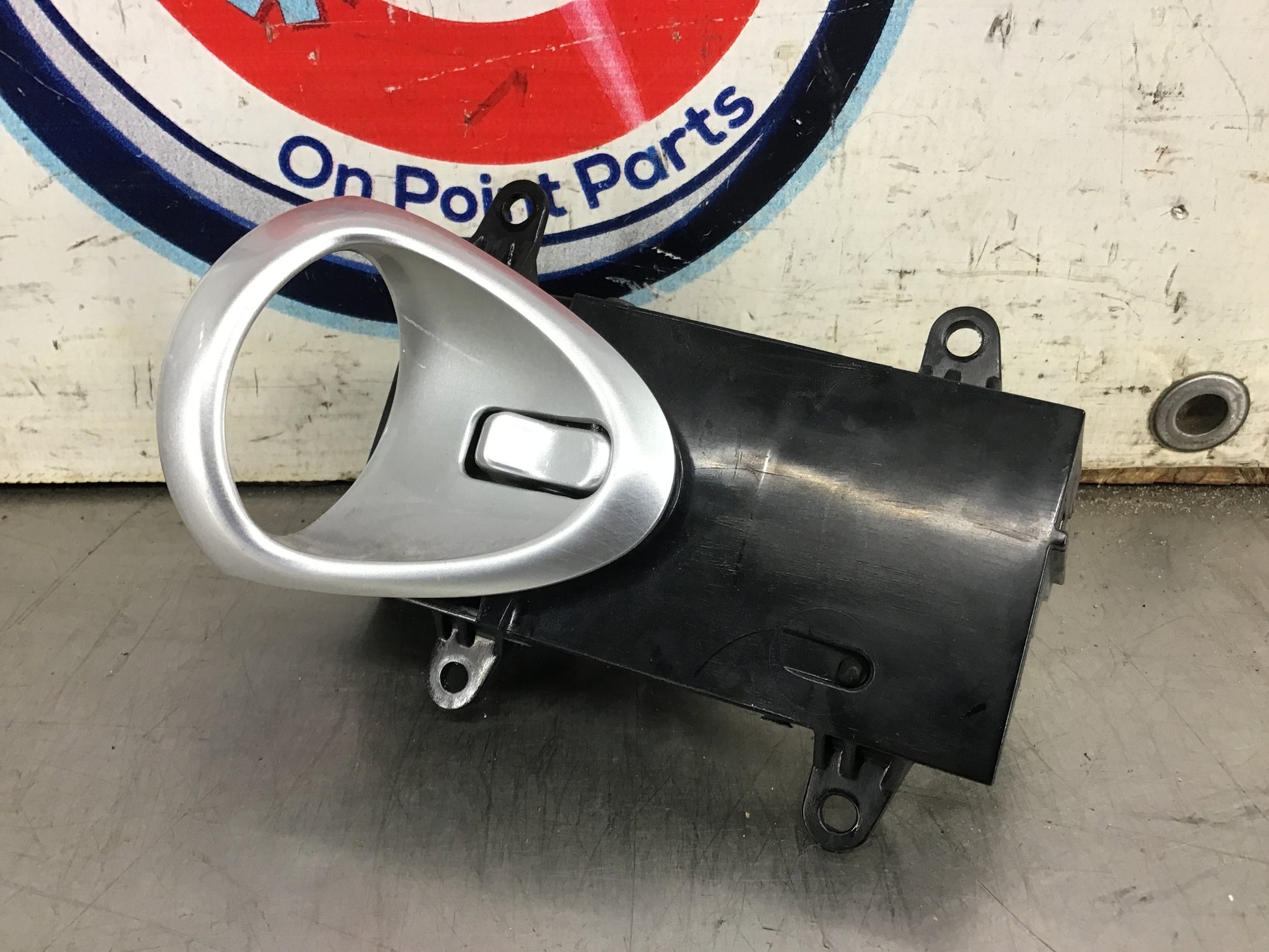 2006 Nissan 350Z Passenger Right Front Interior Door Handle OEM 21BBVDE - On Point Parts Inc