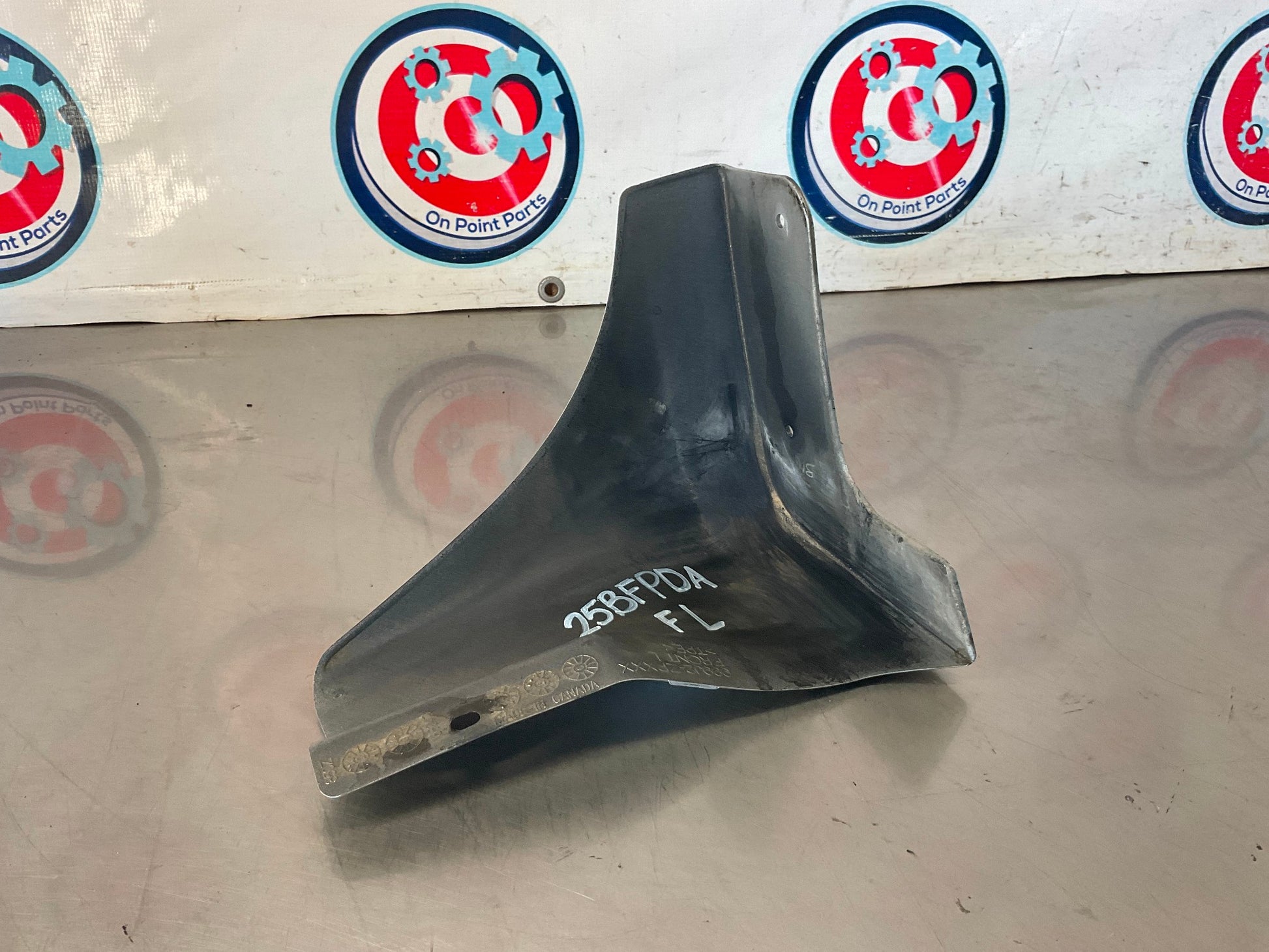 2006 Nissan 350Z Driver Left Front Mud Flap Splash Guard OEM 25BFPDA - On Point Parts Inc