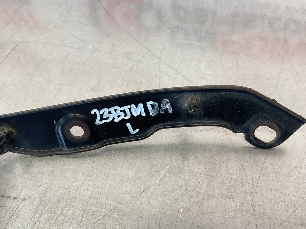 2008 Nissan 350Z Driver Left Front Fender Mount Bracket 62223 OEM 23BJMDA - On Point Parts Inc