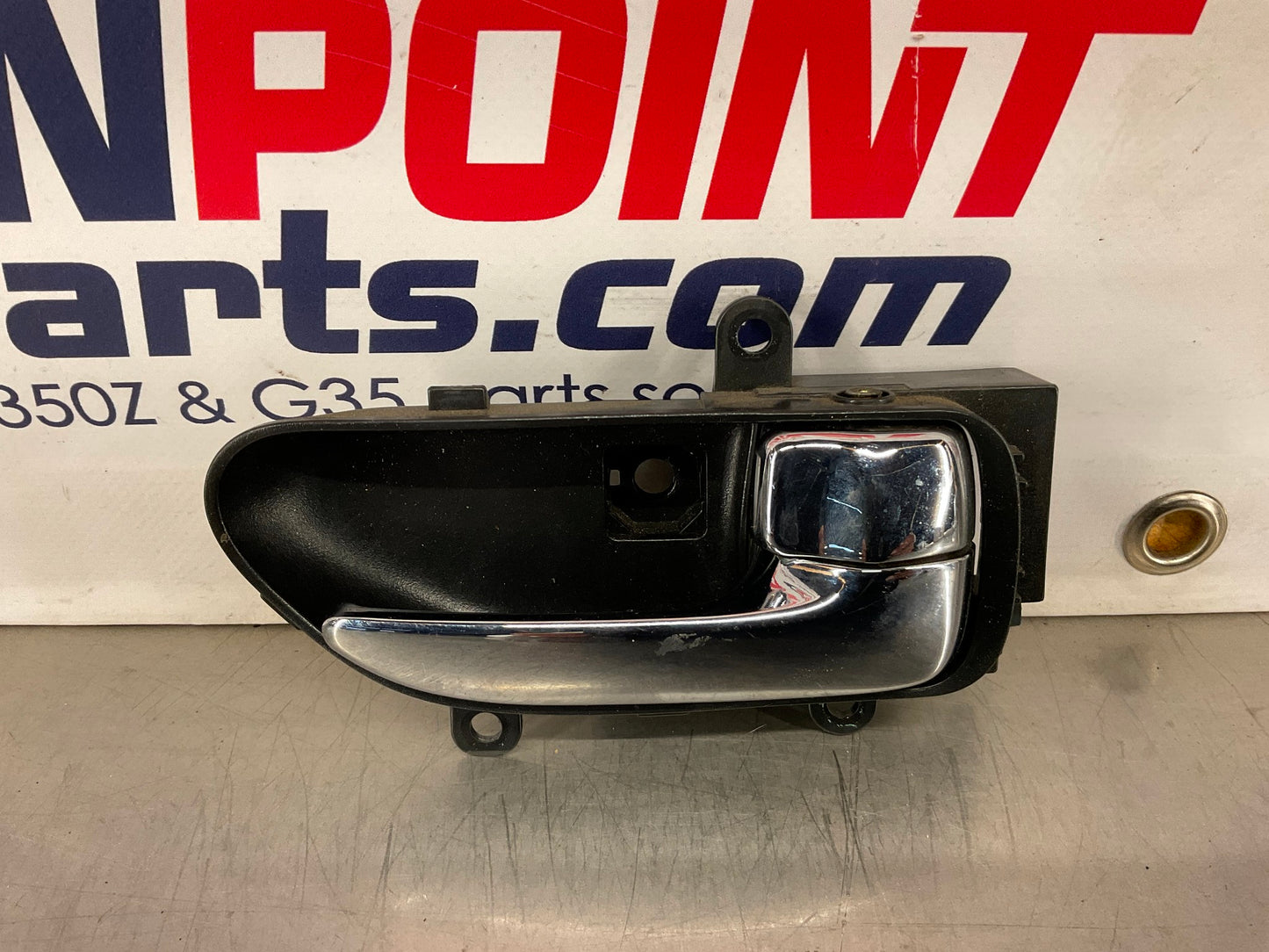 2006 Infiniti G35 Sedan Passenger Right Front Interior Door Handle OEM 25BJ1DE - On Point Parts Inc