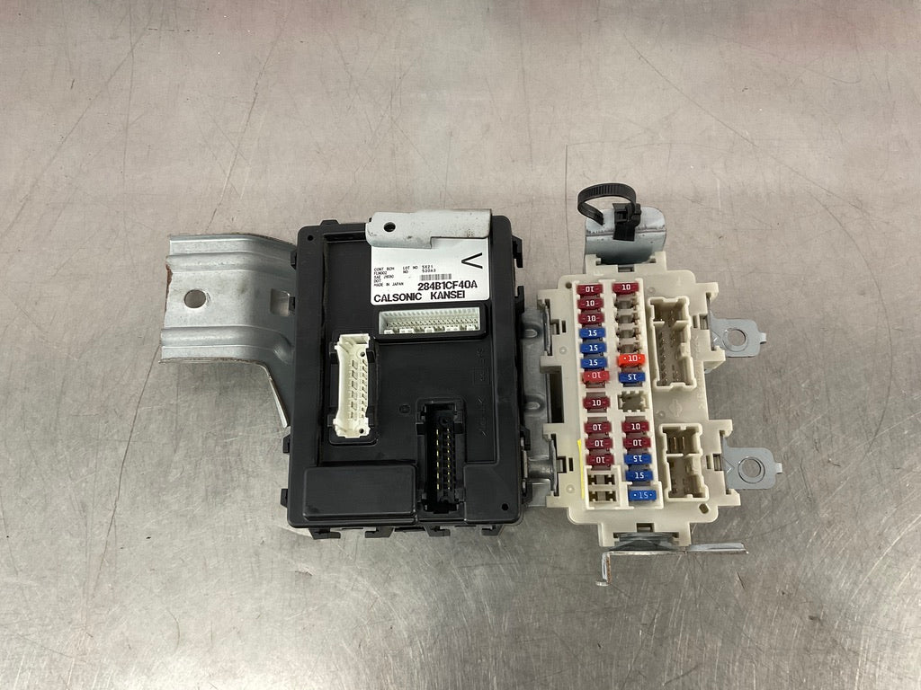 2006 Nissan 350Z BCM Body Control Module Fuse Box 284B1CF40A OEM 12BI3DC - On Point Parts Inc