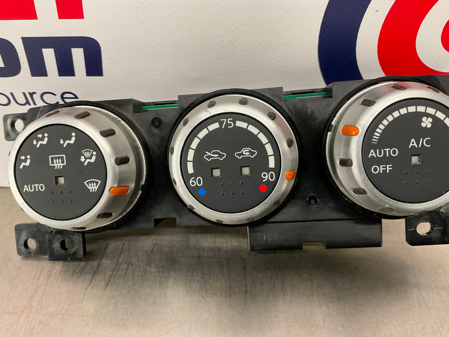 2006 Nissan 350Z Front AC Climate Controls and Switches OEM 12BI3DC - On Point Parts Inc