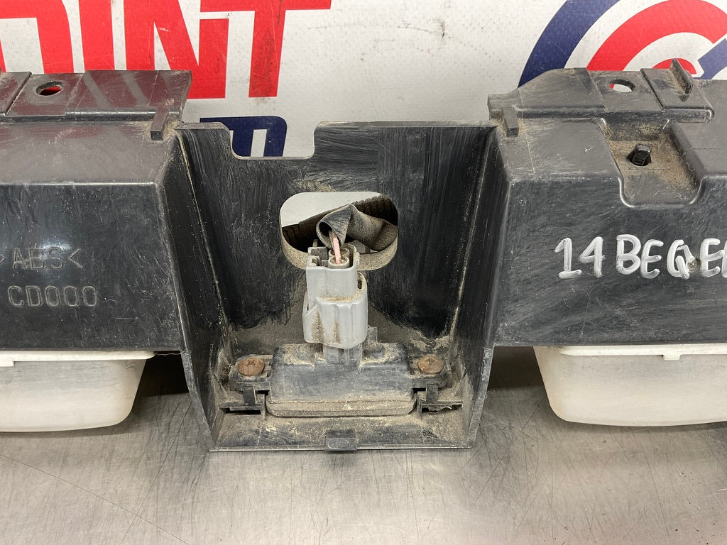 2004 Nissan 350Z Rear Bumper License Plate Light 96250 OEM 14BEQEE - On Point Parts Inc