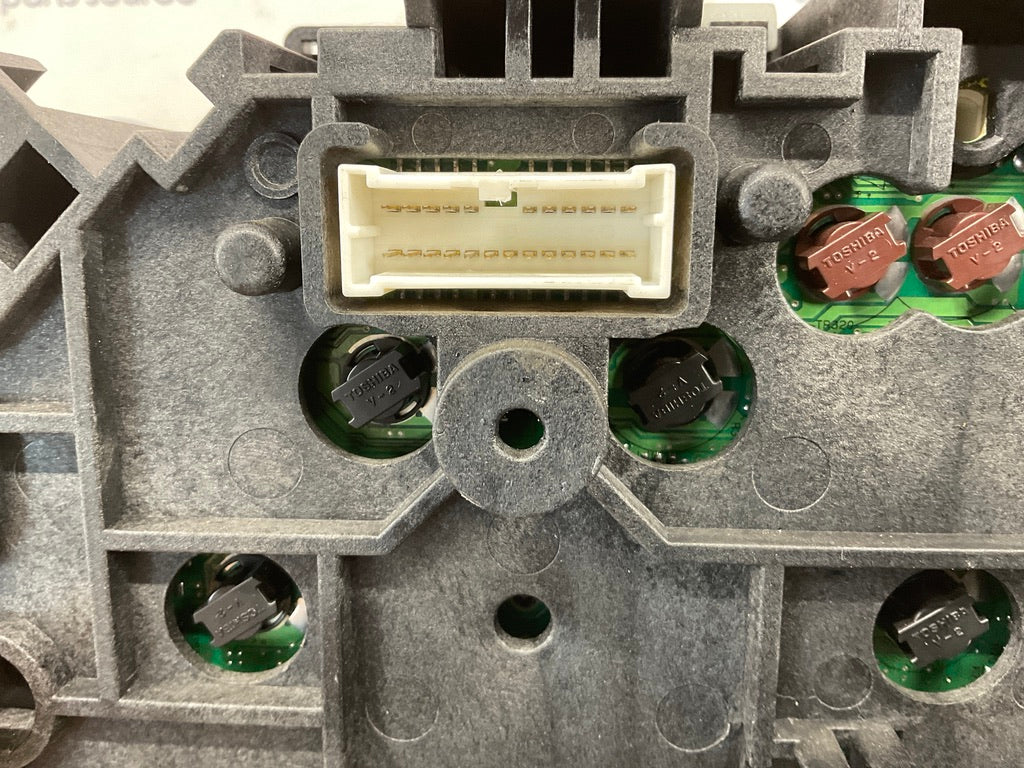 2004 Infiniti G35 Speedometer Instrument Gauge Cluster AT 108k OEM 15BE4EA - On Point Parts Inc