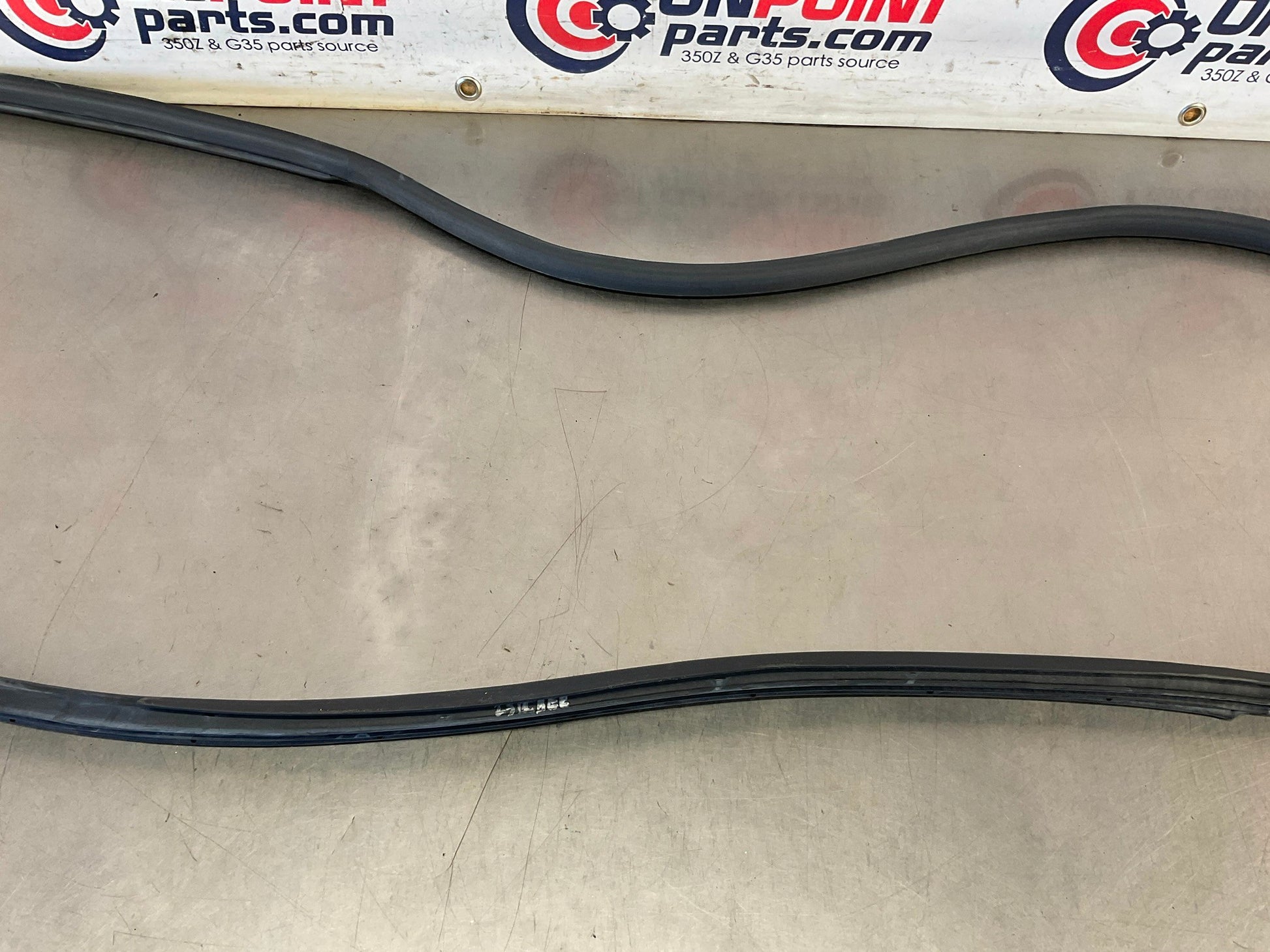 2007 Nissan 350Z Passenger Right Inner Door Seal 76921 OEM 25BCBEE - On Point Parts Inc