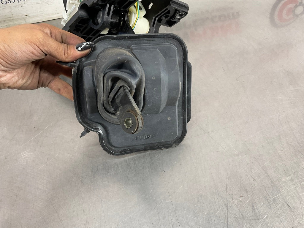 2004 Nissan 350Z Complete Automatic Gear Selector Shifter OEM 14BEQEC - On Point Parts Inc