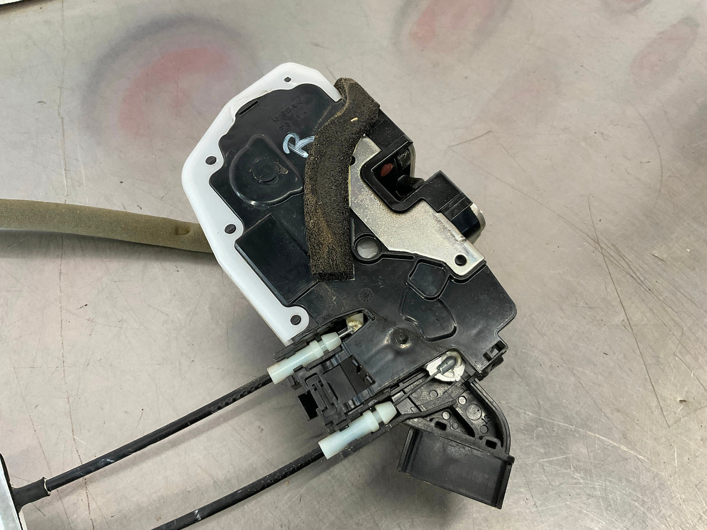 2010 Infiniti G37 Passenger Right Door Lock Actuator OEM 22BHYDE - On Point Parts Inc