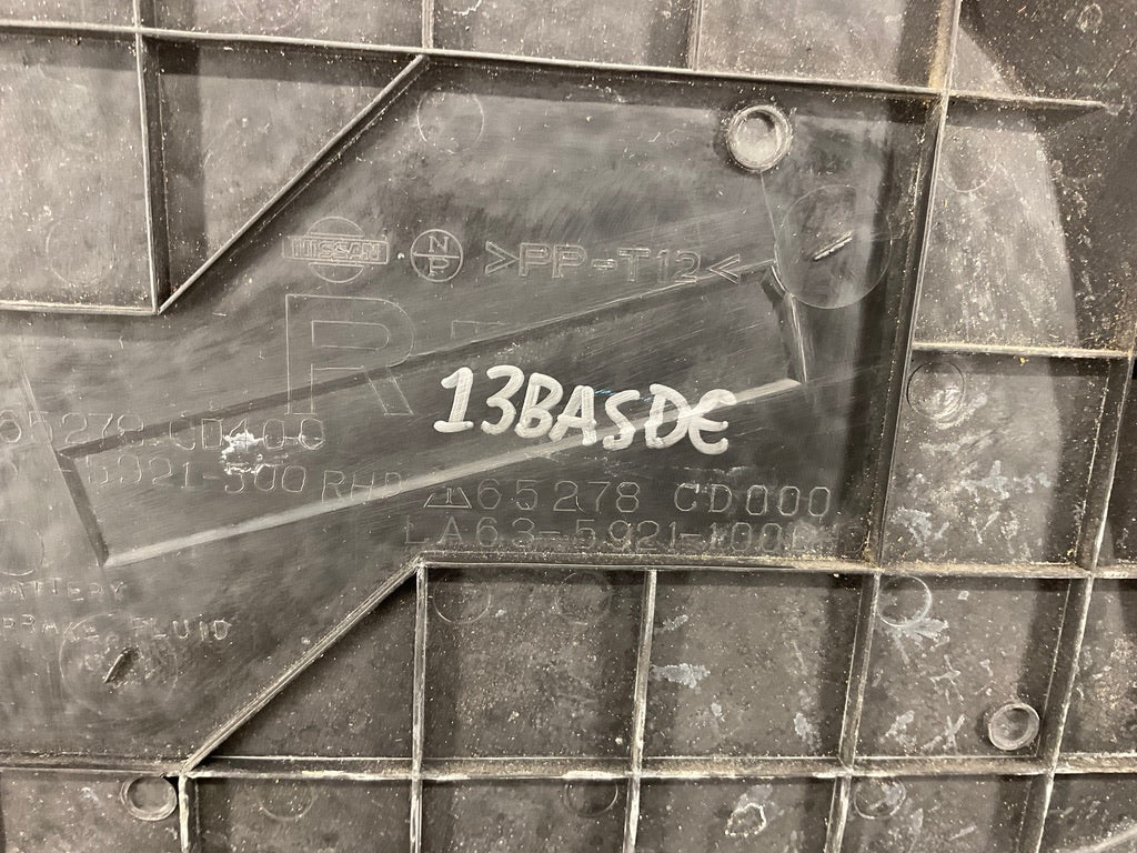 2008 Nissan 350Z Passenger Right Battery Cover 65278 OEM 13BASDK - On Point Parts Inc