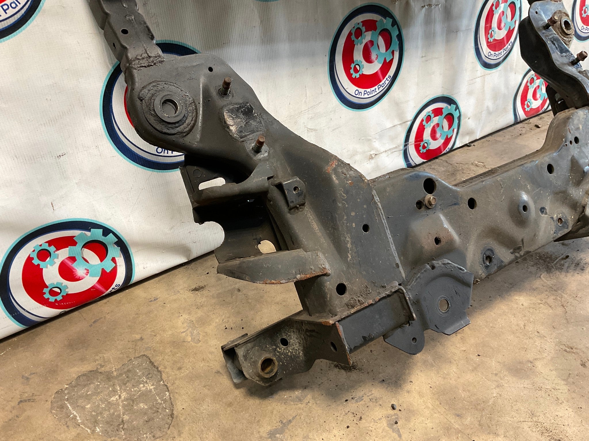 2010 Infiniti G37 VQ37VHR Front Subframe Engine Cradle OEM 22BHYD0