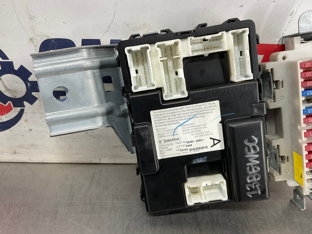 2003 Infiniti G35 Manual BCM Body Control Module 284B1-AM821 OEM 13BEWEC - On Point Parts Inc