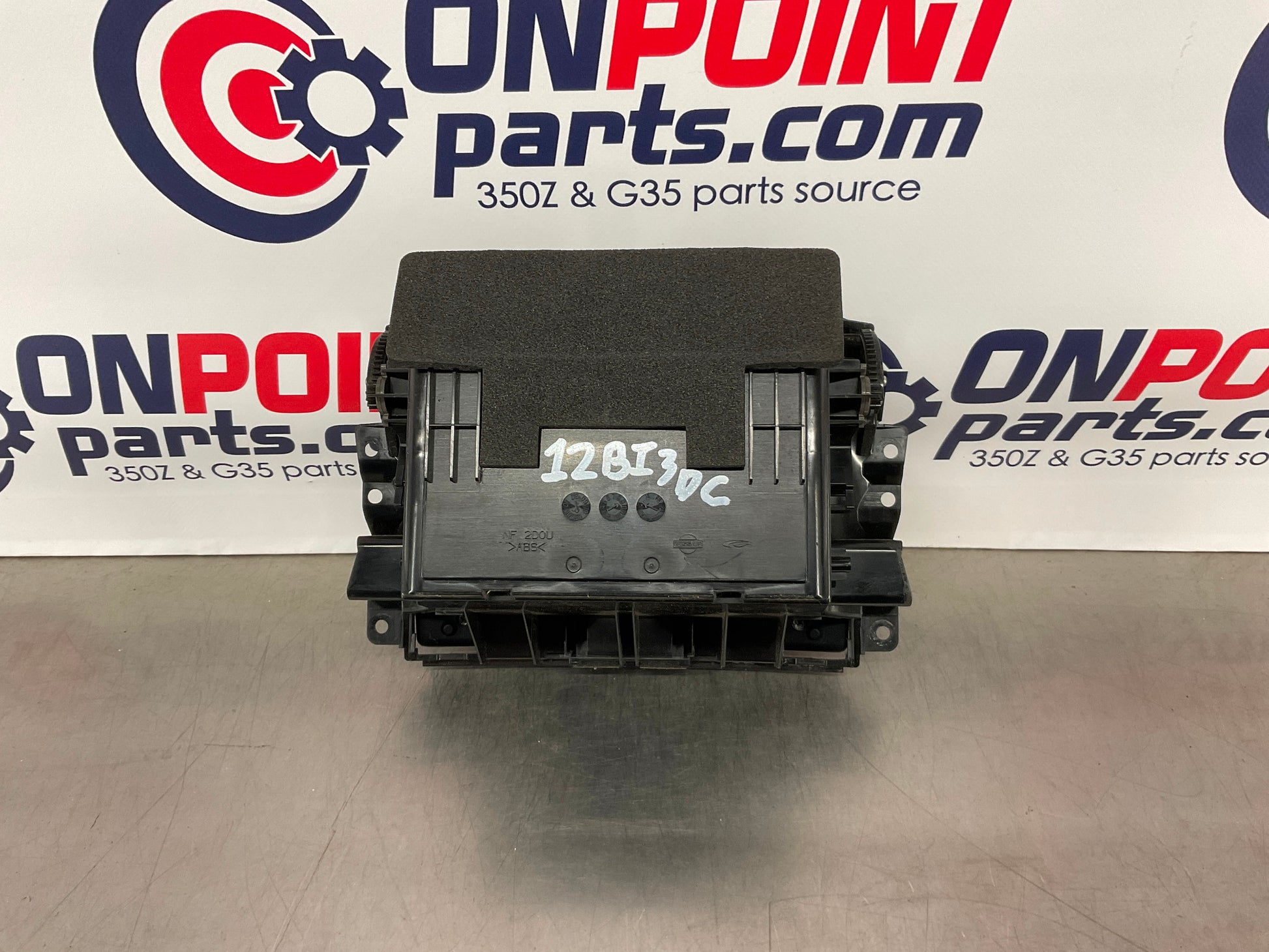 2006 Nissan 350Z Front Interior Center Console Cubby OEM 12BI3DC - On Point Parts Inc