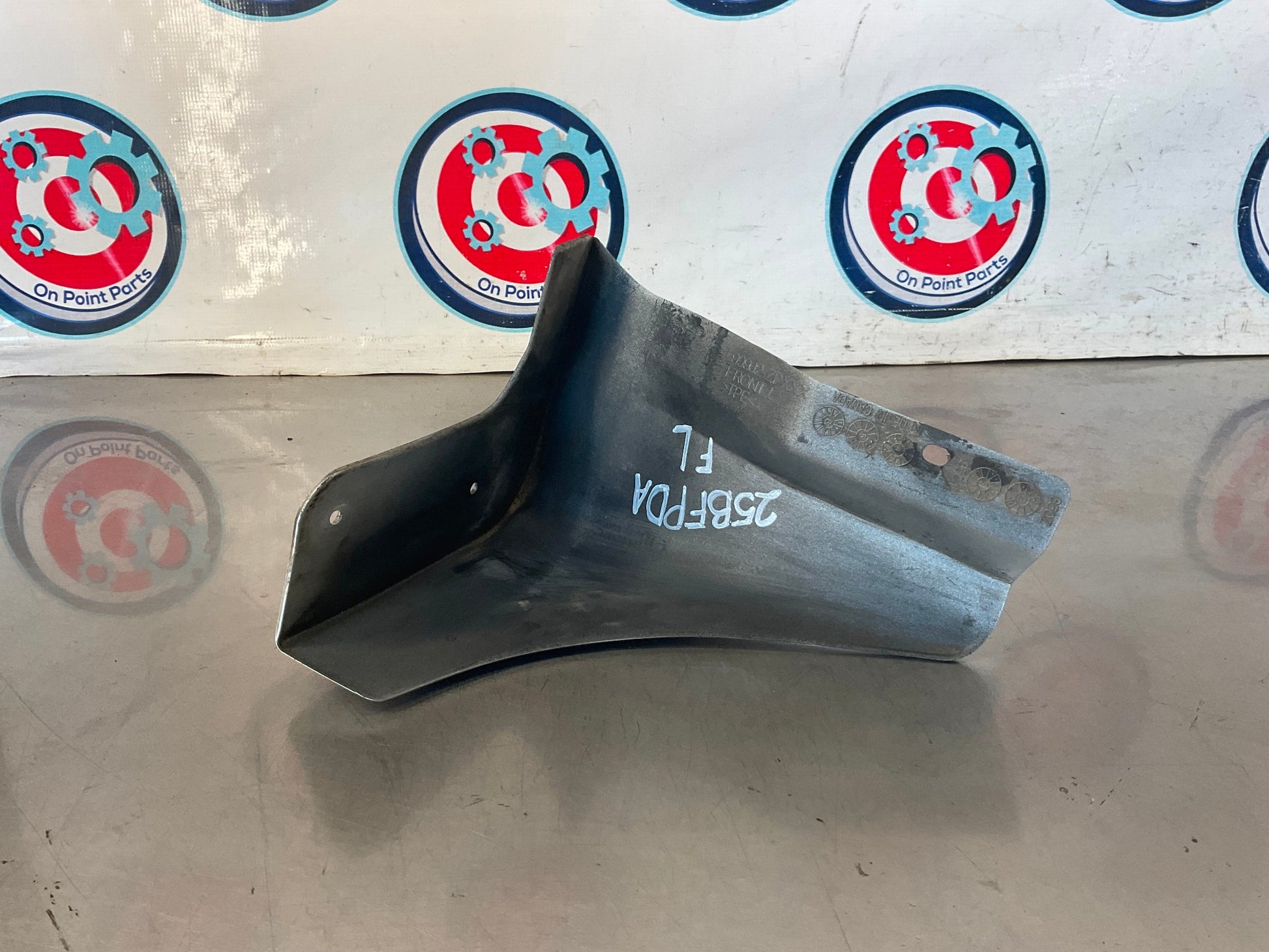 2006 Nissan 350Z Driver Left Front Mud Flap Splash Guard OEM 25BFPDA - On Point Parts Inc