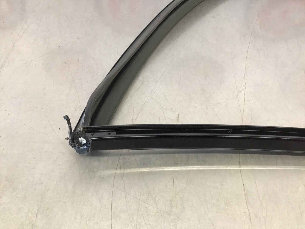 F360③ 09-13 G37 Sedan Passenger RH Rear Door Window Rubber Seal