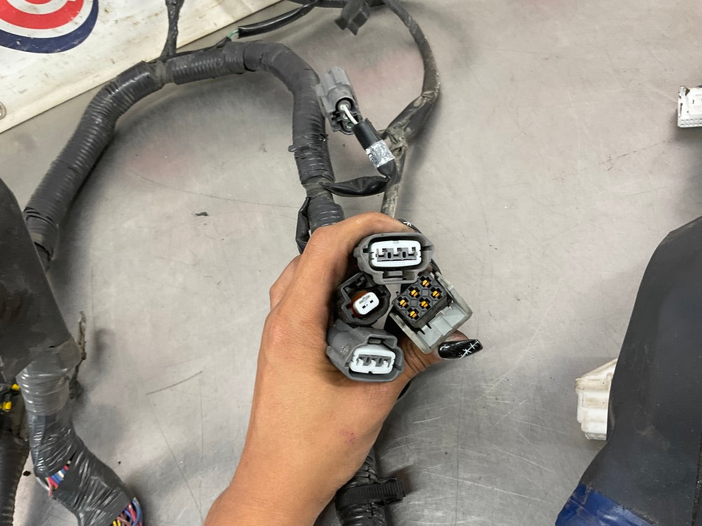 2004 Infiniti G35 VQ35DE Engine Wiring Harness 5 Speed Automatic 108k OEM 15BE4E - On Point Parts Inc