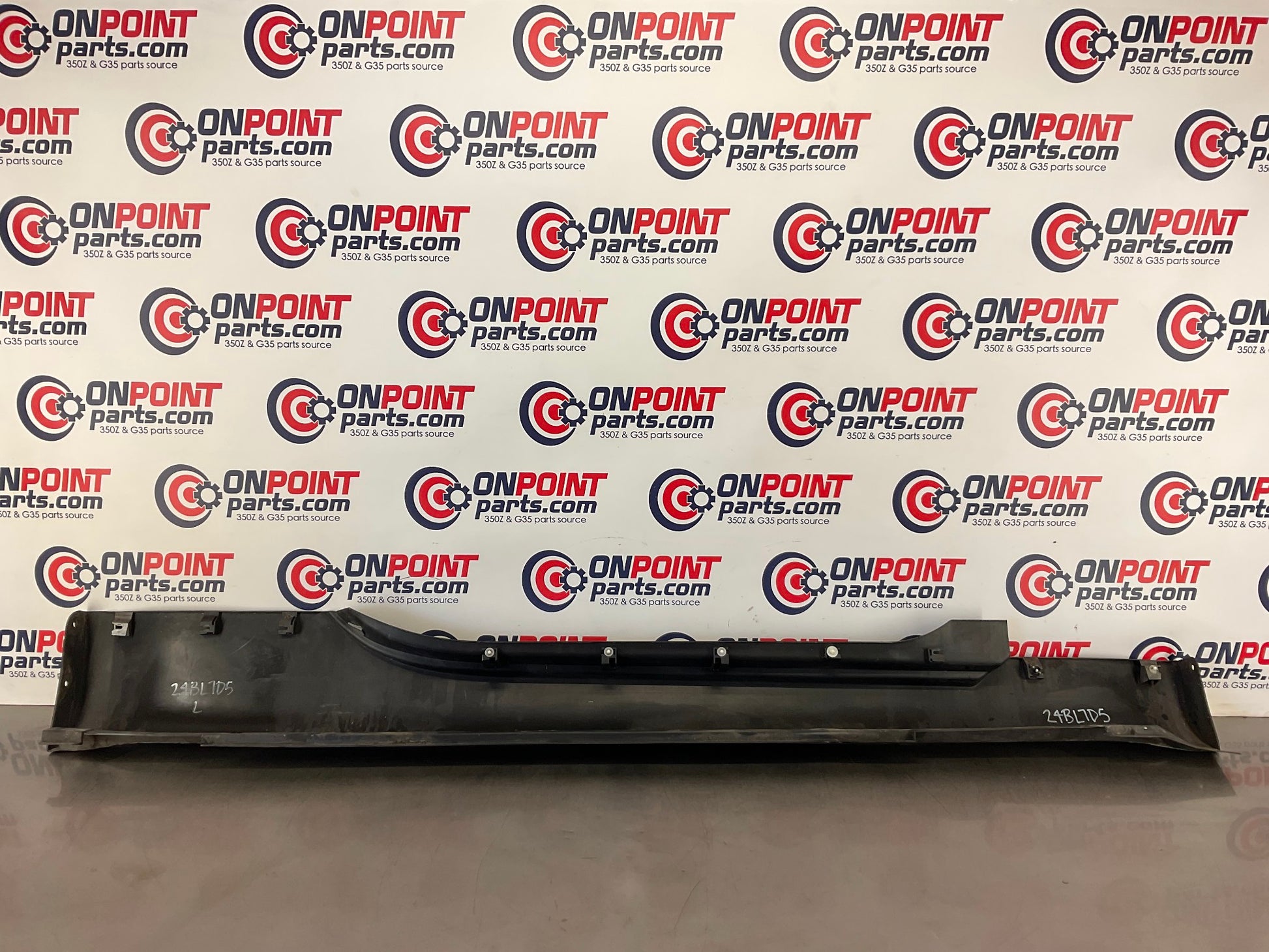 2003 Nissan 350Z Driver Left Exterior Rocker Panel Side Skirt OEM 24BL7D5 - On Point Parts Inc