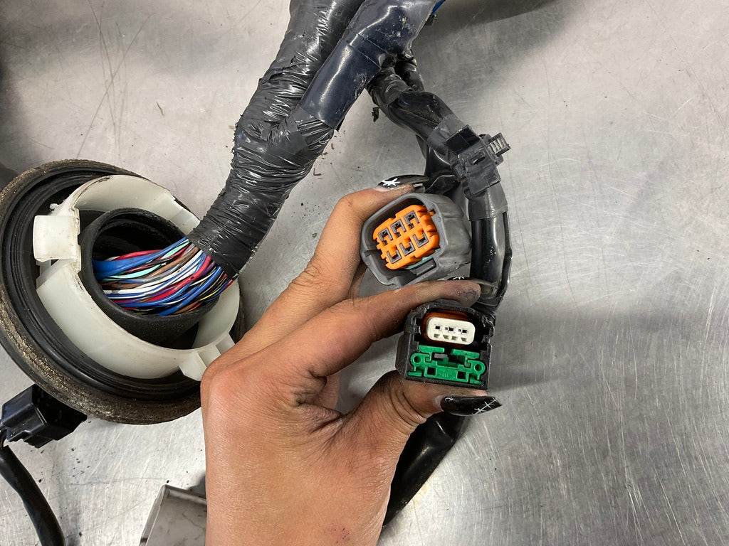 2004 Infiniti G35 VQ35DE Engine Wiring Harness 5 Speed Automatic 108k OEM 15BE4E - On Point Parts Inc