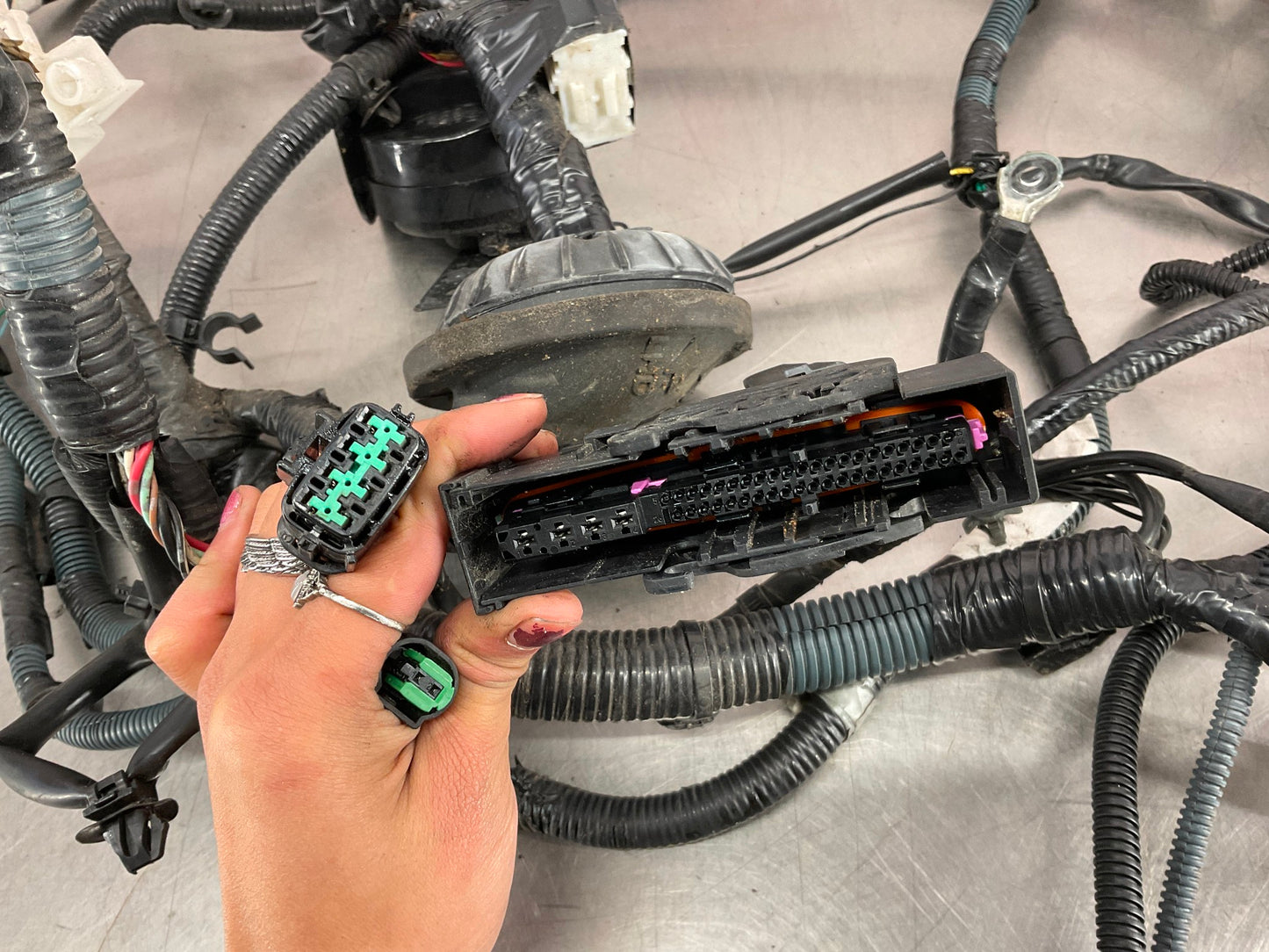 2008 Infiniti G37 VQ37VHR Engine Room Bay Wiring Harness Manual OEM 21BAXDG - On Point Parts Inc