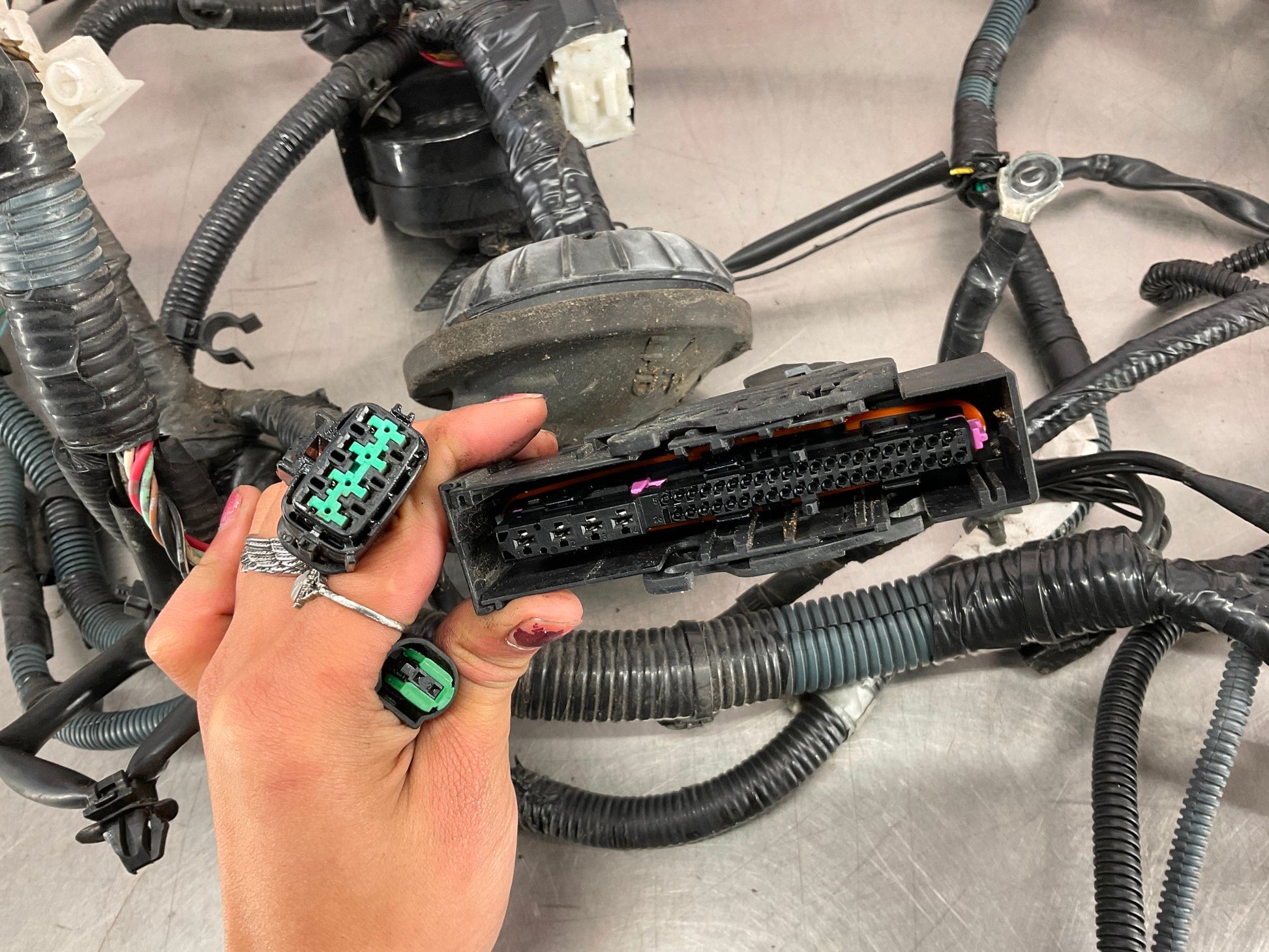 2008 Infiniti G37 VQ37VHR Engine Room Bay Wiring Harness Manual OEM 21BAXDG - On Point Parts Inc