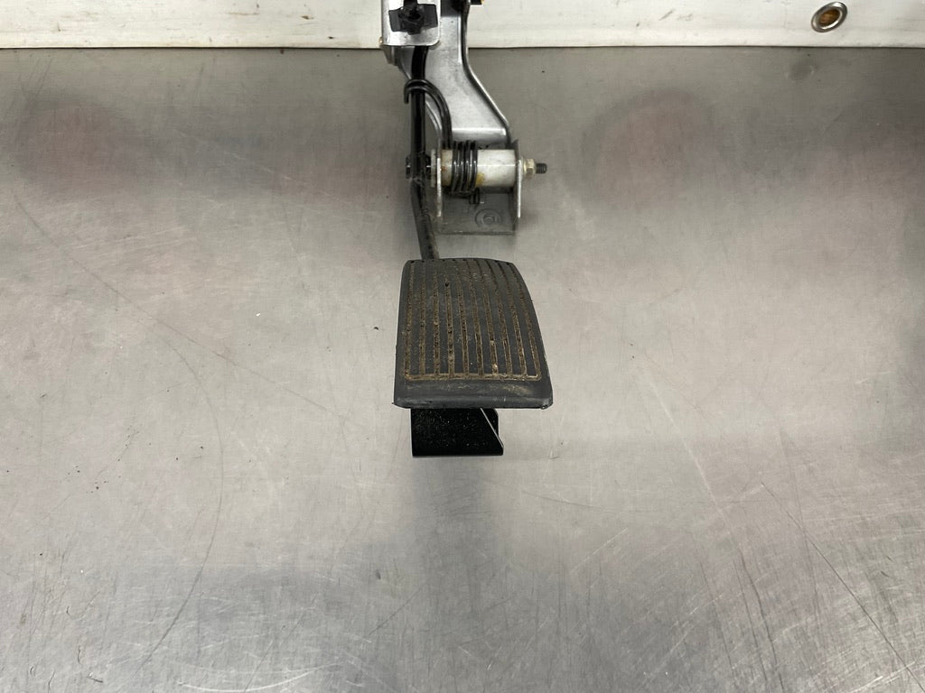 2003 Infiniti G35 Gas Accelerator Throttle Pedal OEM 13BEWEC - On Point Parts Inc