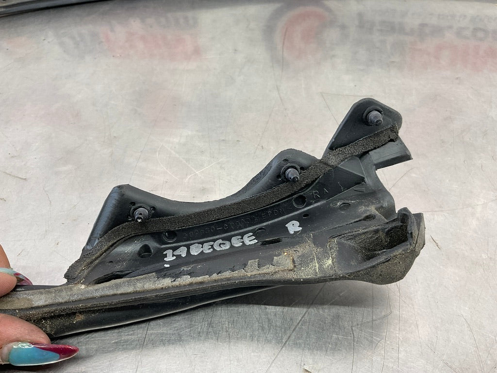 2004 Nissan 350Z Passenger Right Lower Door Seal 80830 OEM 14BEQEE - On Point Parts Inc