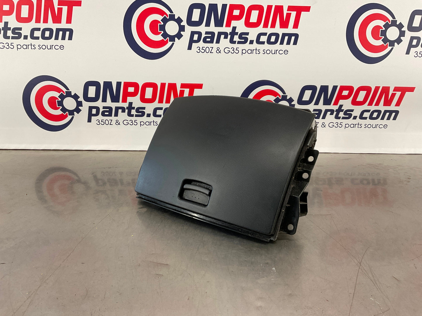 2006 Nissan 350Z Front Interior Center Console Cubby OEM 12BI3DC - On Point Parts Inc
