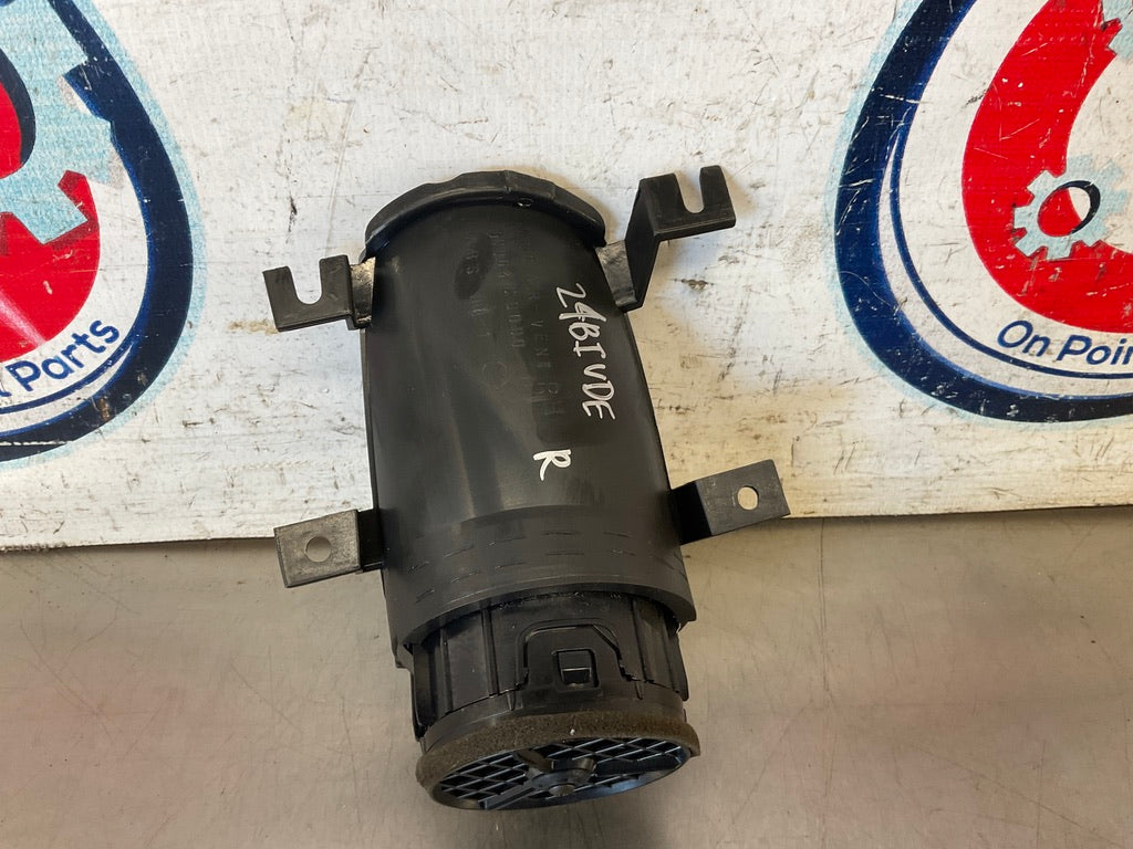 2004 Nissan 350Z Passenger Right Door Vent OEM 24BIVDE - On Point Parts Inc