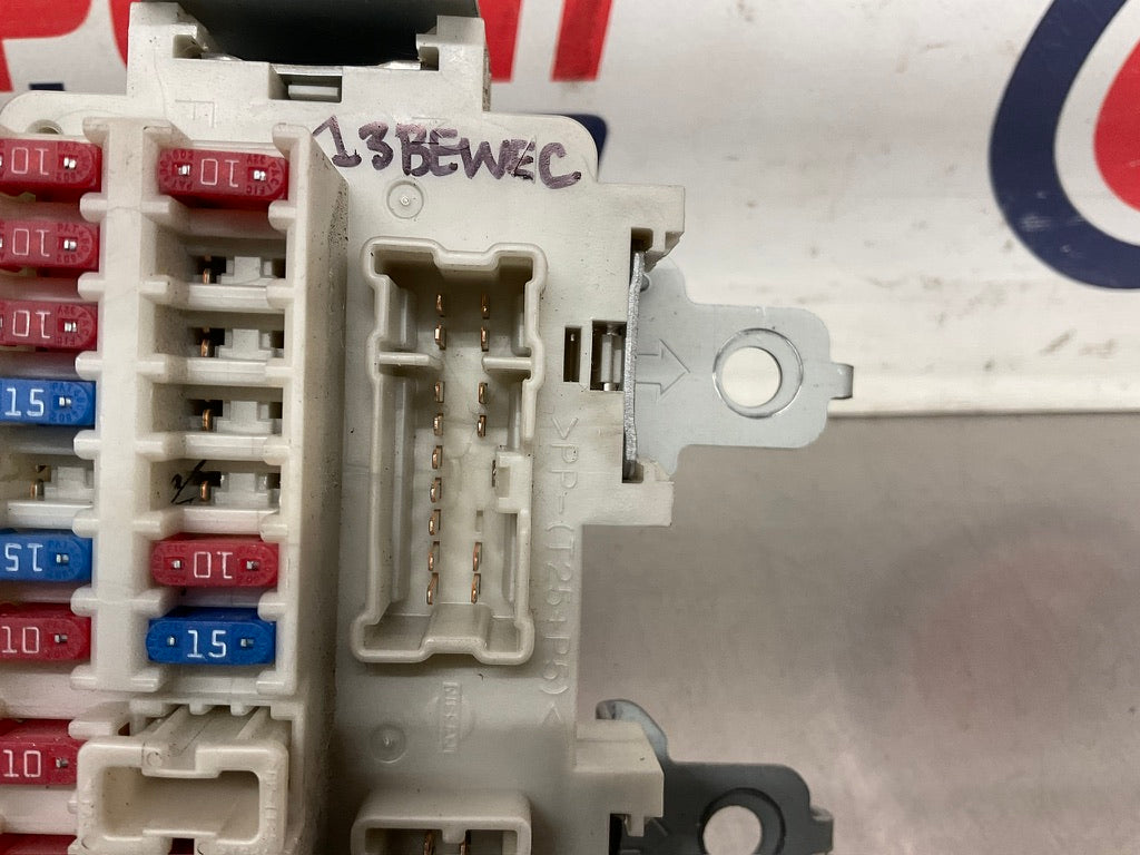 2003 Infiniti G35 Manual BCM Body Control Module 284B1-AM821 OEM 13BEWEC - On Point Parts Inc