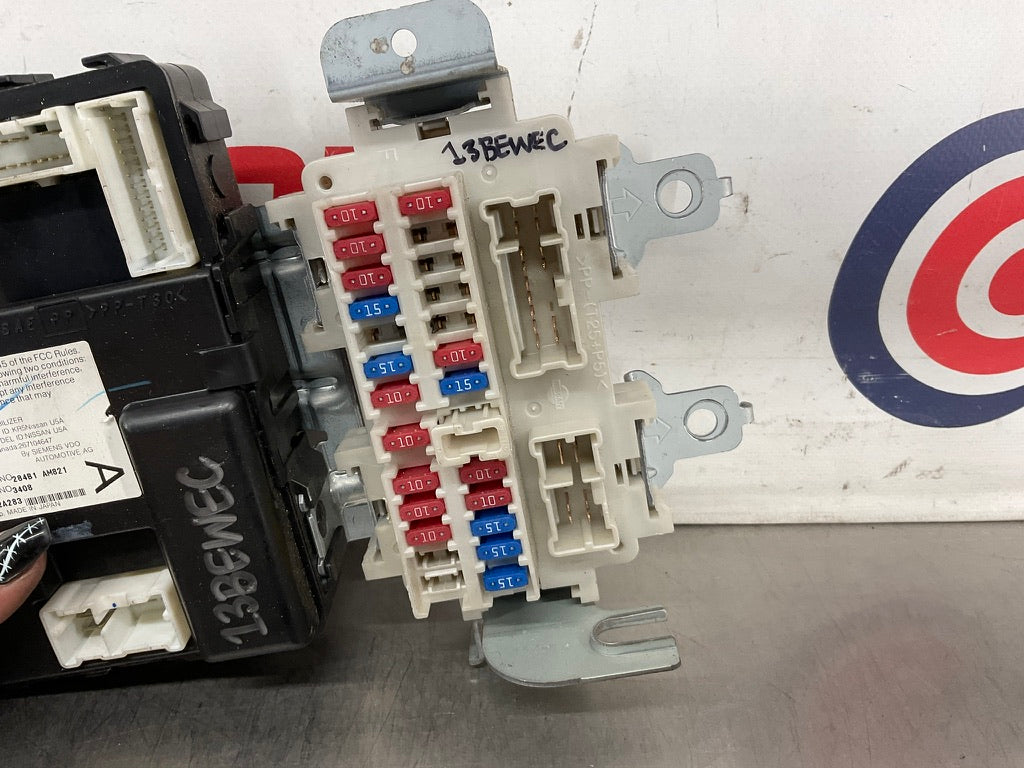 2003 Infiniti G35 Manual BCM Body Control Module 284B1-AM821 OEM 13BEWEC - On Point Parts Inc