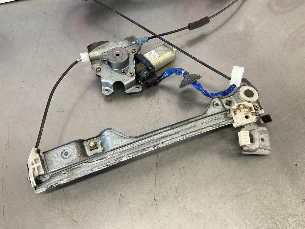 2007 Nissan 350Z Passenger Right Window Regulator Motor OEM 13BK4CE - On Point Parts Inc