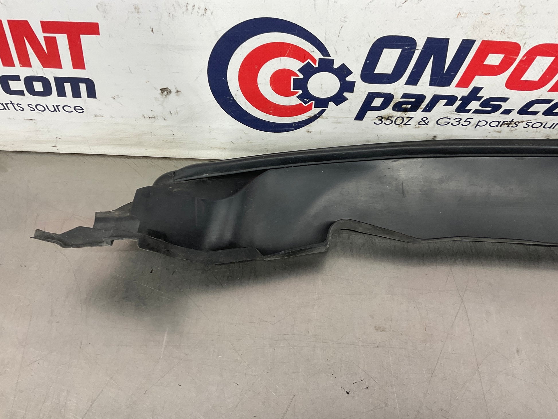 2013 Infiniti G37 Sedan Passenger Right Hood Fender Seal 65820 OEM 12BCGEK - On Point Parts Inc