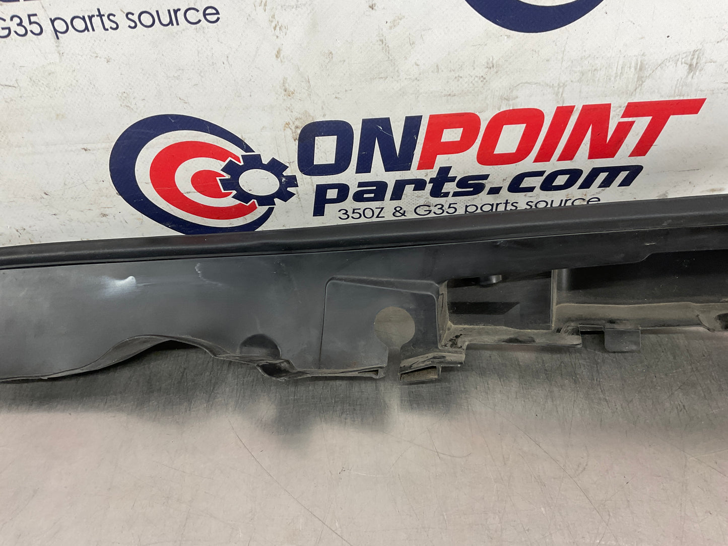 2013 Infiniti G37 Sedan Passenger Right Hood Fender Seal 65820 OEM 12BCGEK - On Point Parts Inc