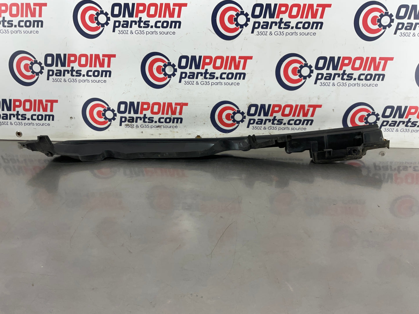 2013 Infiniti G37 Sedan Passenger Right Hood Fender Seal 65820 OEM 12BCGEK - On Point Parts Inc