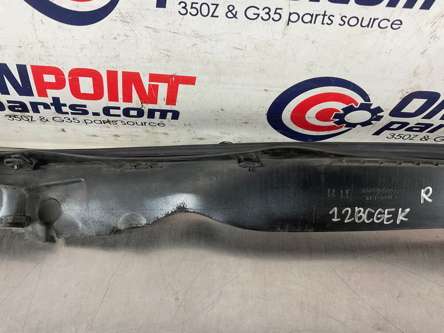 2013 Infiniti G37 Sedan Passenger Right Hood Fender Seal 65820 OEM 12BCGEK - On Point Parts Inc