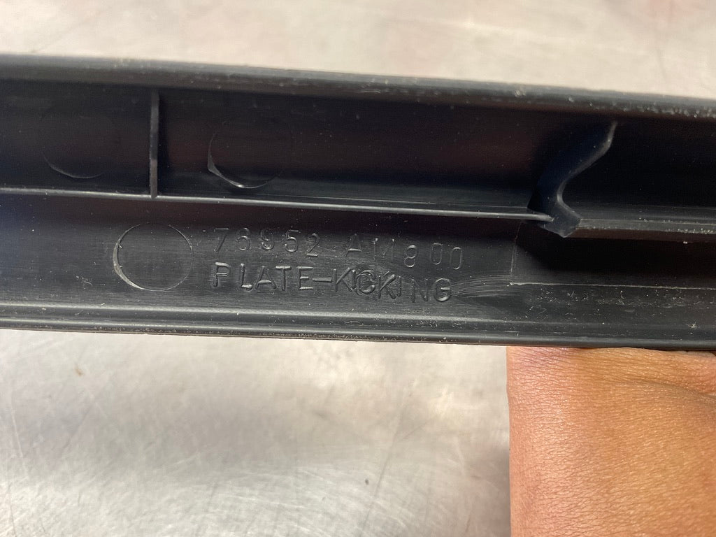 2003 Infiniti G35 Driver Left Door Threshold Sill Trim 76952 OEM 13BEWE7 - On Point Parts Inc