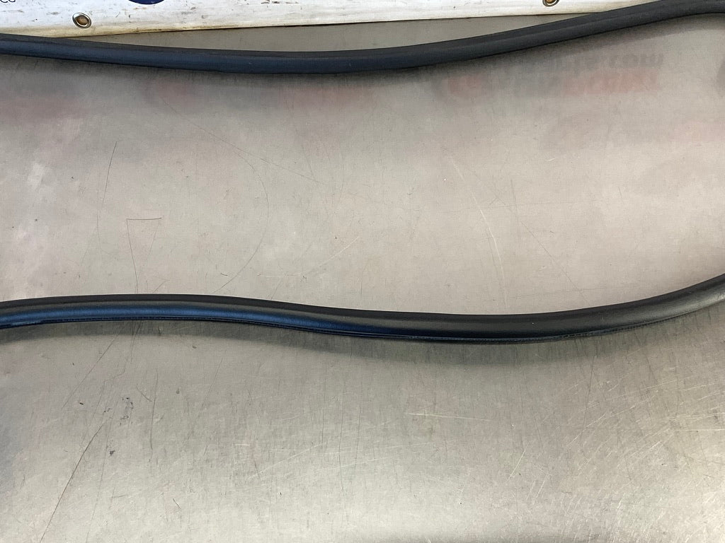 2007 Nissan 350Z Driver Left Inner Door Seal Weatherstrip 76922 OEM 25BCBEA - On Point Parts Inc