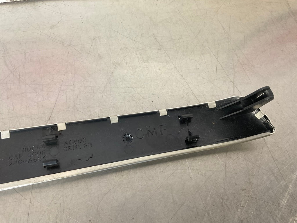 2005 Infiniti G35 Passenger Right Door Grip Trim OEM 14BI7DE - On Point Parts Inc