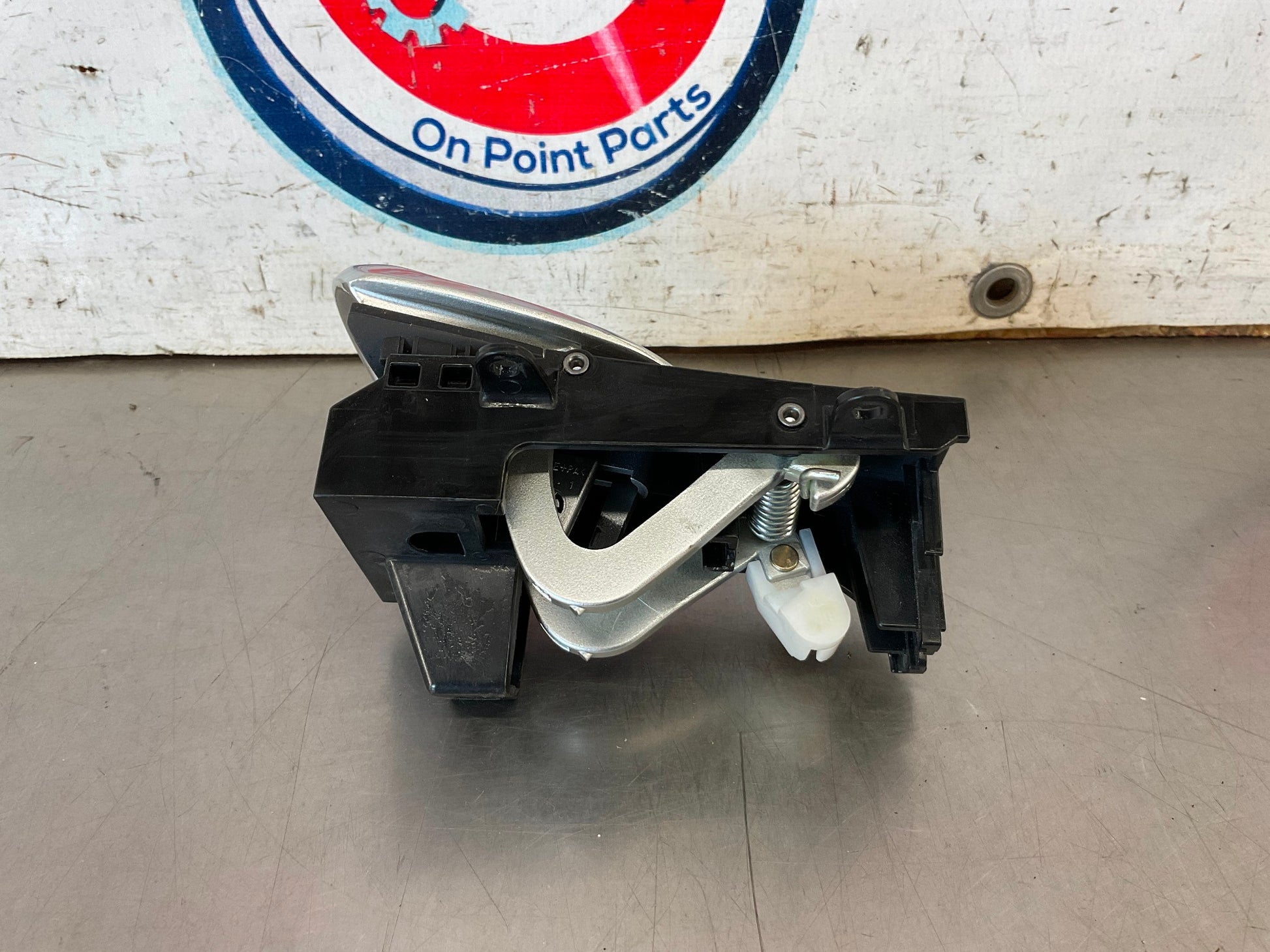 2006 Nissan 350Z Passenger Right Interior Door Handle OEM 24BFGDE - On Point Parts Inc