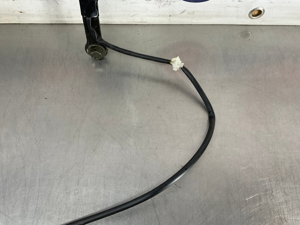 2004 Nissan 350Z Driver Left Seat Belt Buckle OEM 14BEQEA - On Point Parts Inc