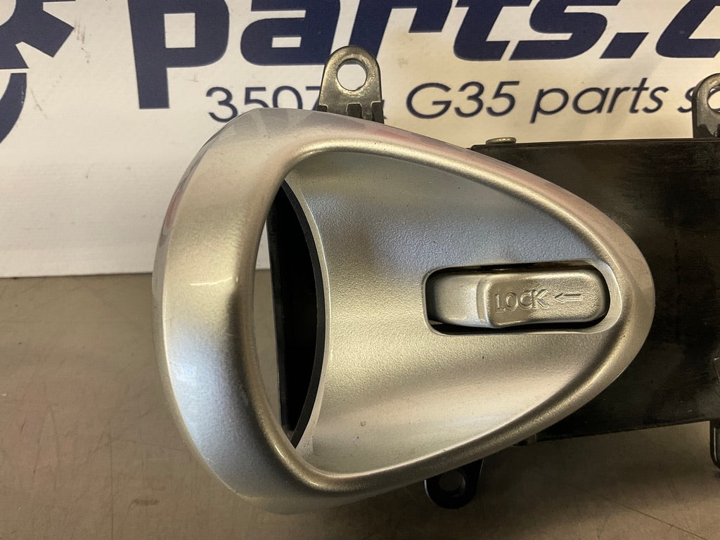 2008 Nissan 350Z Passenger Right Interior Door Handle OEM 23BJMDE - On Point Parts Inc