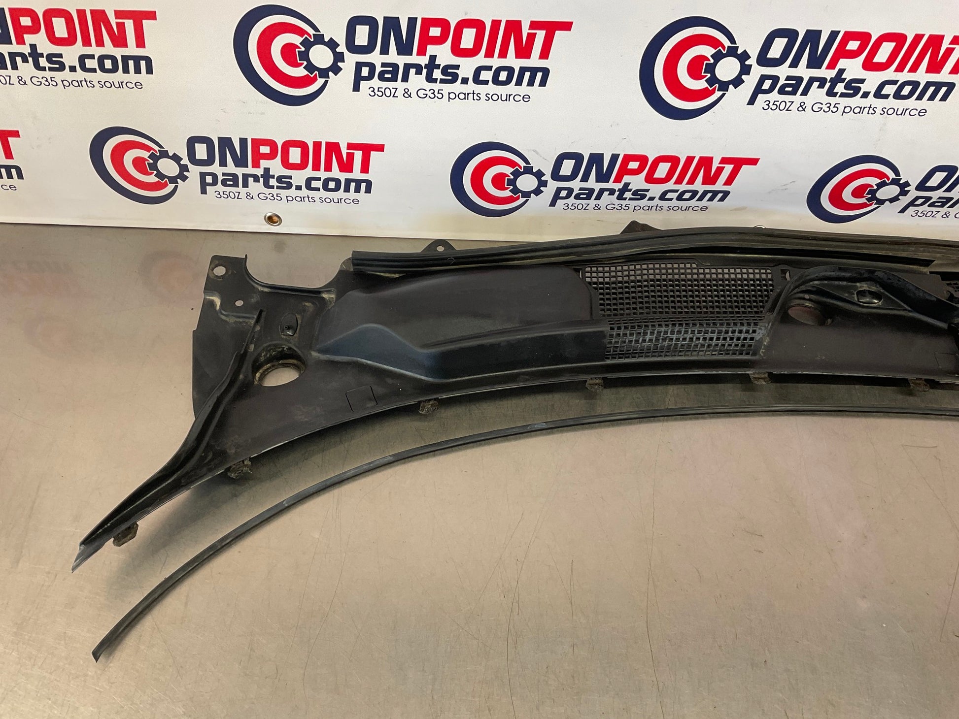 2008 Nissan 350Z Windshield Hood Cowl 66863 66862 OEM 23BJMD3 - On Point Parts Inc