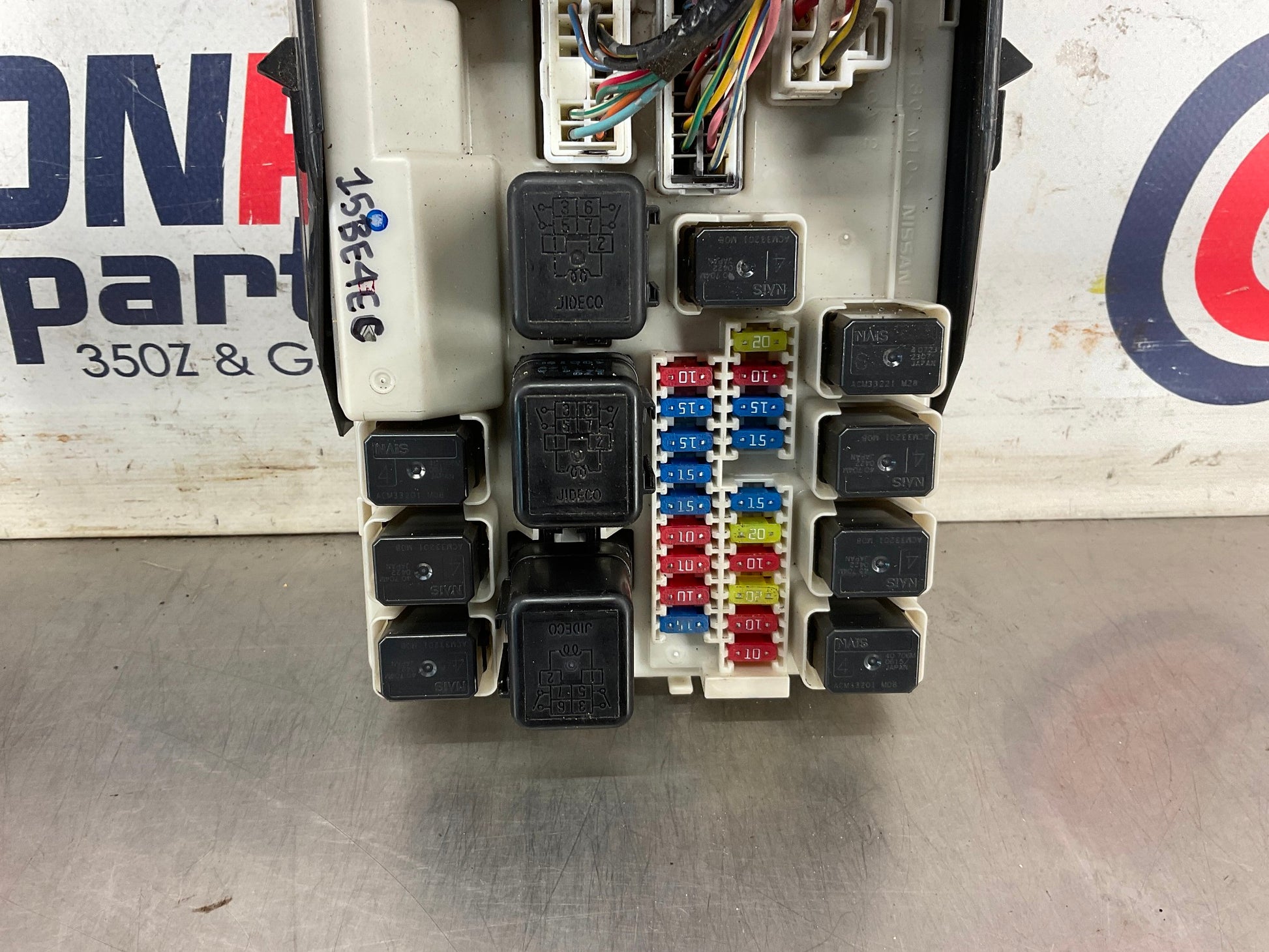 2004 Infiniti G35 IPDM Engine Large Fuse Relay Box 284B7 OEM 15BE4EC - On Point Parts Inc