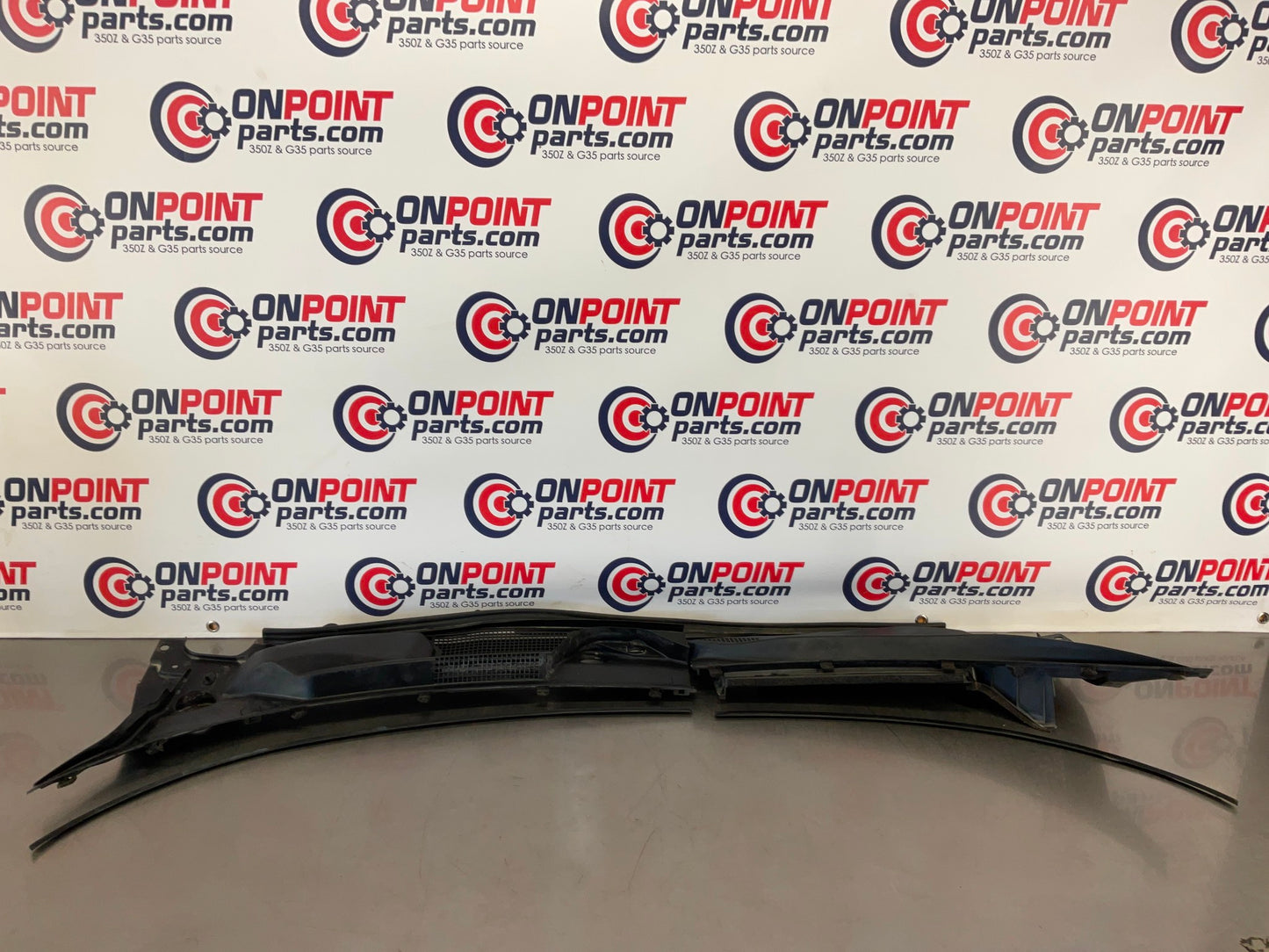 2008 Nissan 350Z Windshield Hood Cowl 66863 66862 OEM 23BJMD3 - On Point Parts Inc